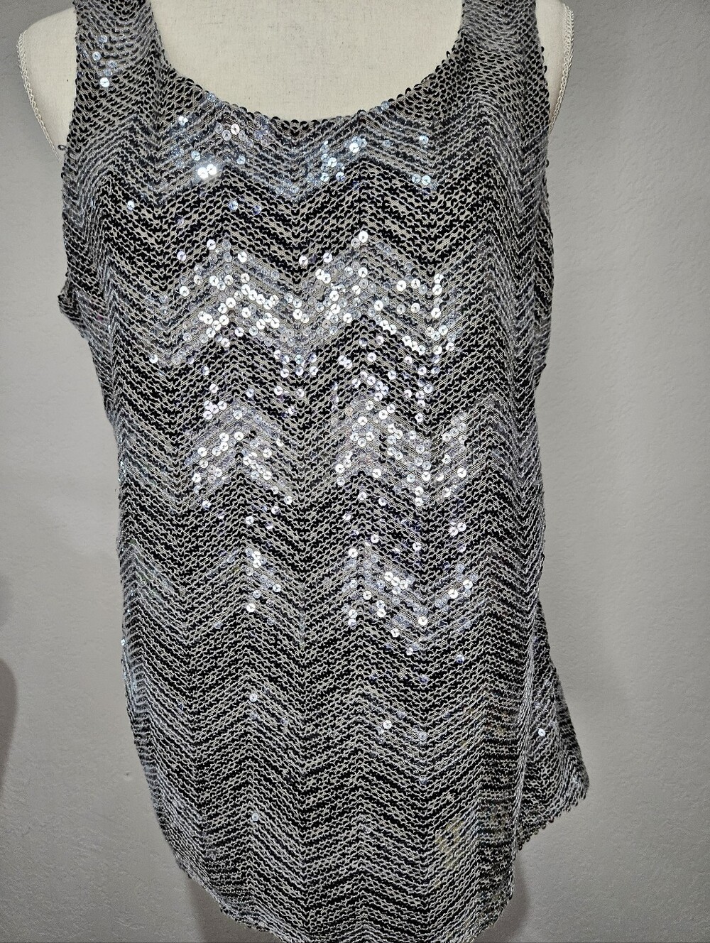 EUC Colwater Creek Black And Silver Chevron Sequin Top XL